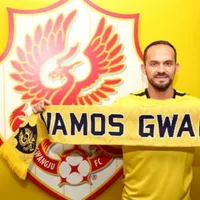 Marco Ureña fue presentado en Corea del Sur