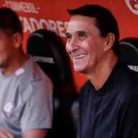 Alexandre Guimaraes piensa algunas variantes en el 11. (Foto: Zona Libre)