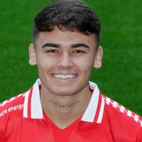 Manfred Ugalde es presentado oficialmente en Twente