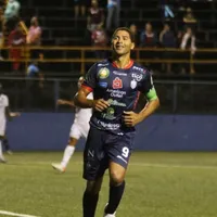 ¡Saborío no se va! El histórico goleador pospone su retiro 6 meses más