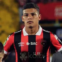 El precio que deberá pagar Alajuelense para quedarse con Edward Cedeño