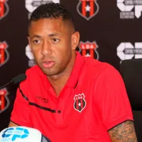 Gabriel Torres fue presentado oficialmente en Alajuelense