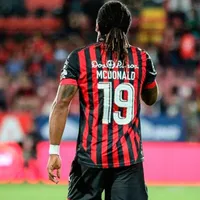 McDonald disparó contra el arbitraje: "Partido a partido juego contra dos equipos"