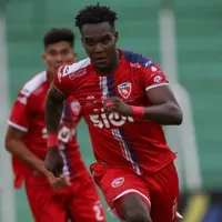 Rubilio Castillo es agredido por aficionados de Royal Pari [VIDEO]