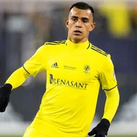 Nashville renueva el contrato de Randall Leal