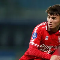 Manfred Ugalde anotó con la reserva del Twente tras estar rezagado en el primer equipo