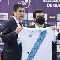 La Selección de Guatemala presentó a Luis Fernando Tena
