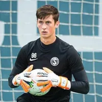 Nicholas Hagen fue titular por primera vez en Europa y su equipo perdió
