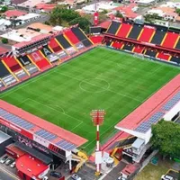 Con estadio remozado y sin "la doce", Alajuelense vuelve a su casa