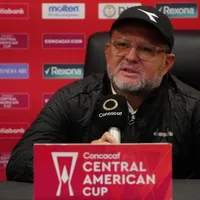 Jafet Soto muy molesto con uno de sus jugadores y sus dichos.
