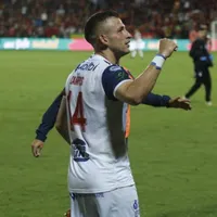 Aficionados de Alajuelense aplauden en su propio estadio a jugadores de Cartaginés [Video]