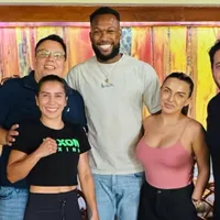 Kendall Waston se involucra en el mundo del boxeo. (Foto: La Nación)