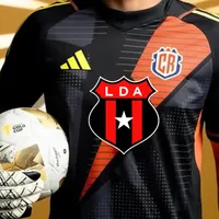 No es Bayron Mora: Alajuelense sigue de cerca a un portero que estuvo en La Sele para reemplazar a Washington Ortega