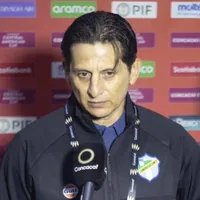 Crisis en Comunicaciones: Ronald González enfrenta la decisión más dura sobre su futuro