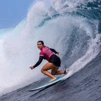 Brisa Hennessy en París 2024: a qué hora y dónde ver hoy la semifinal de surf de los Juegos Olímpicos
