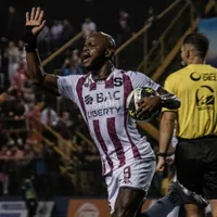 Javon East destacado por su nivel en el Apertura 2024.
