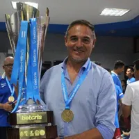 ¿Dónde dirigirá? Tota Medina regresa a la Liga Nacional de Honduras