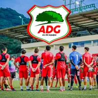 Es odontólogo, en su último club ganó un solo partido y ahora dirigirá a Guanacasteca