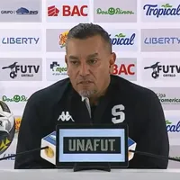 José Giacone le hizo un pedido al director deportivo de Saprissa.