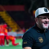 Jafet Soto asegura una firma que despierta polémica en Herediano