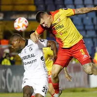 Comunicaciones y Herediano empataron 0-0  por la ida de los cuartos de final de la Copa Centroamericana 2023