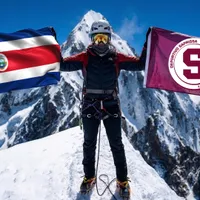 Fue el primer jugador tico convocado a un Mundial y ahora en escalar el Everest: ex Saprissa subió 5.364 metros para alcanzar su sueño