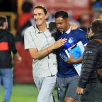 Alexandre Guimarães le da grandes beneficios a Alajuelense. (Foto: La Nación)