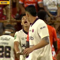 Frente a las cámaras: el tenso cruce de Alexis Gamboa con Ángel Zaldívar tras su expulsión que caldea el ambiente en Alajuelense