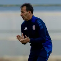 Bocha Batista dio su primer XI con Costa Rica.