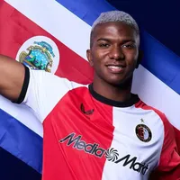 Jeyland Mitchell recibe la noticia que tanto esperaba en Feyenoord