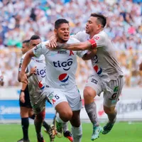Alianza se proclamó bicampeón en El Salvador