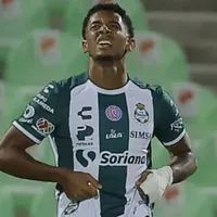 Santos toma decisión con Choco Lozano que afecta a la selección de Honduras