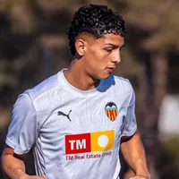 Warren Madrigal recibe un gran apoyo desde Valencia.
