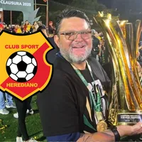 jafet soto levantando el trofeo de liga promerica-herediano