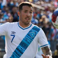 Crece la bronca: jugador de Guatemala no se calló y le dejó un palo a Aarón Herrera.