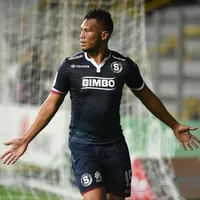Agente de Rolando Blackburn niega contactos con Deportivo Saprissa