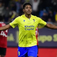 Choco Lozano anota un golazo al Manchester United y lo celebra como CR7 [VIDEO]