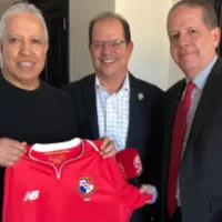 El Tolo Gallego ya posó con la camiseta de Panamá