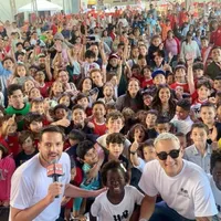 Enorme Keylor Navas: Congregó multitud para recolectar juguetes para niños pobres