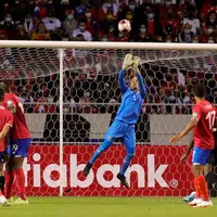Yeltsin Tejeda se rinde ante el compromiso y la grandeza de Keylor Navas