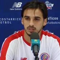 Bryan Ruiz explica la razón por la que sigue en el Santos