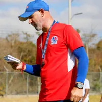 "Me gustaría estar en Olimpia": el impensado técnico que se ofrece para reemplazar a Eduardo Espinel