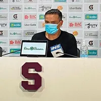 Walter Centeno admite estar "golpeado" tras la "catastrófica" derrota ante Cartaginés