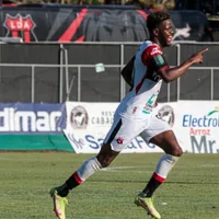 Alajuelense triunfa ante Jicaral y da respiro a Albert Rudé