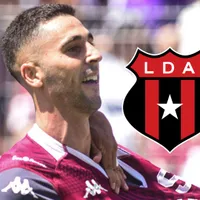Sabin Merino festeja su primer gol con Saprissa en su debut ante Alajuelense.