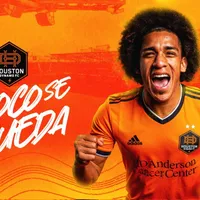 Houston Dynamo ejerce la opción de compra sobre Adalberto Carrasquilla