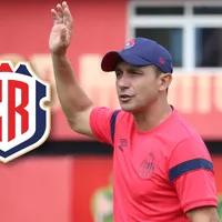 Mientras Sebastián Bini afronta un castigo de 6 meses, Municipal busca al DT de un grande de Costa Rica