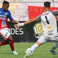 Entrenador de la Liga Mayor de El Salvador denuncia falta de pagos.