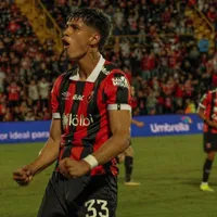 Corazón manudo: Fernando Lesme emociona a Alajuelense desde Europa