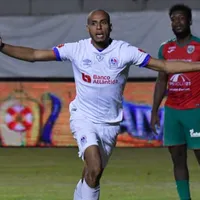 Olimpia venció a Marathón y se puso a un paso del título
